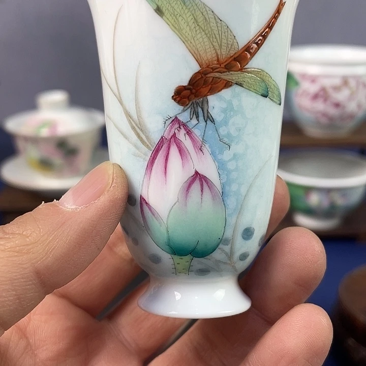 陶闻香主人杯，荷花蜻蜓