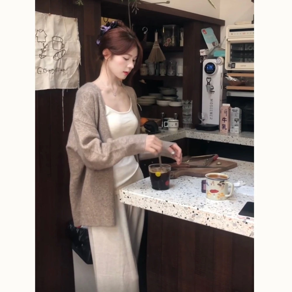 韩系慵懒软糯温柔风奶咖针织开衫女春季新款宽松外套上衣秋