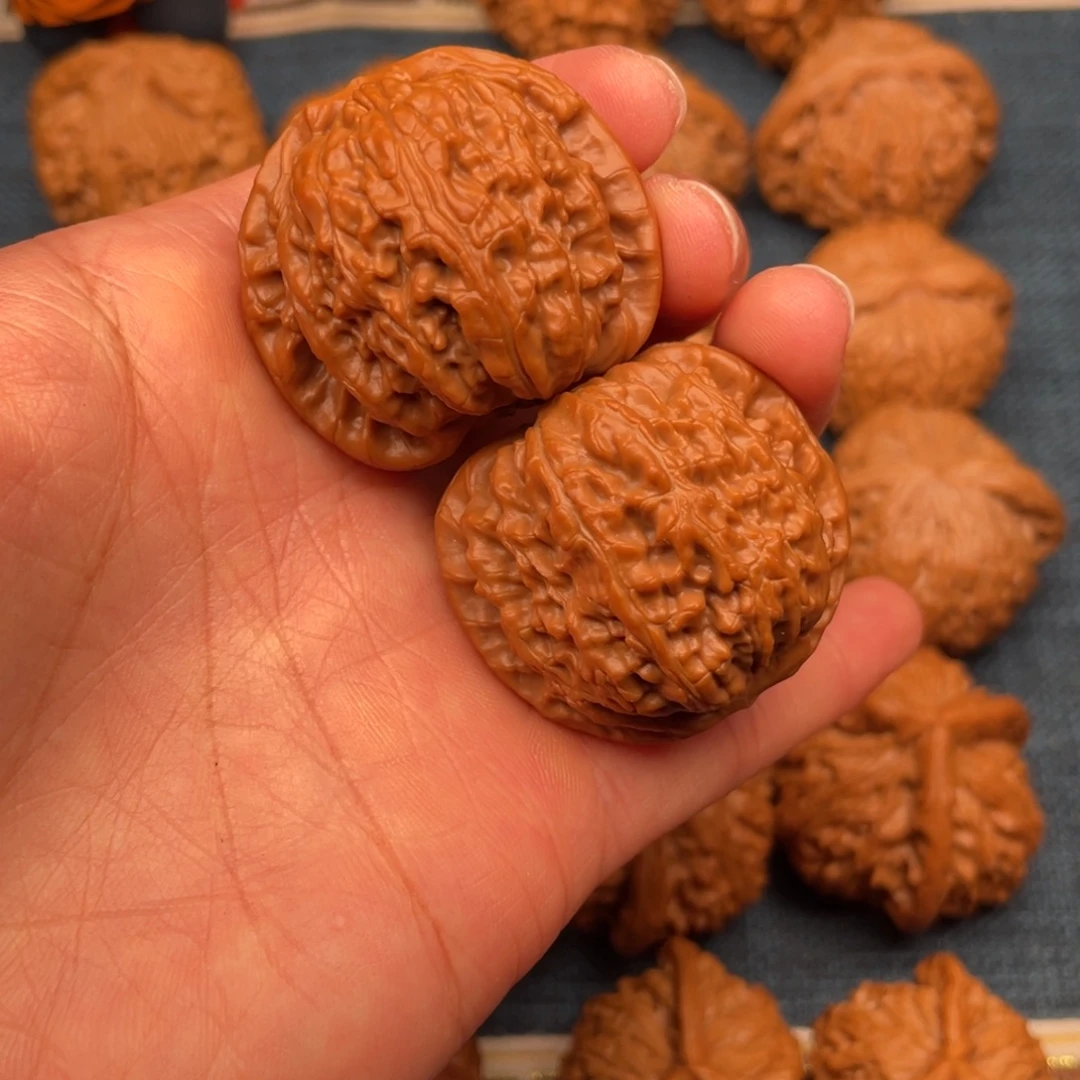 把件文玩核桃38红皮闷白