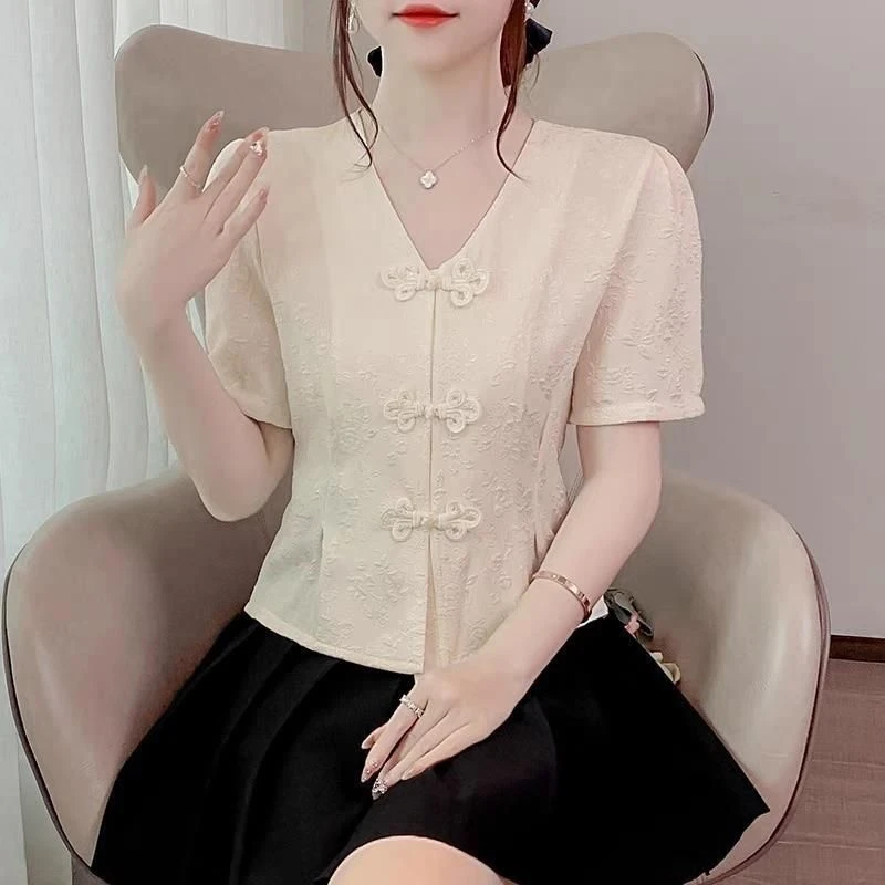 2025夏季新款气质国风盘扣V领提花短袖衬衫女设计感小众别致上衣