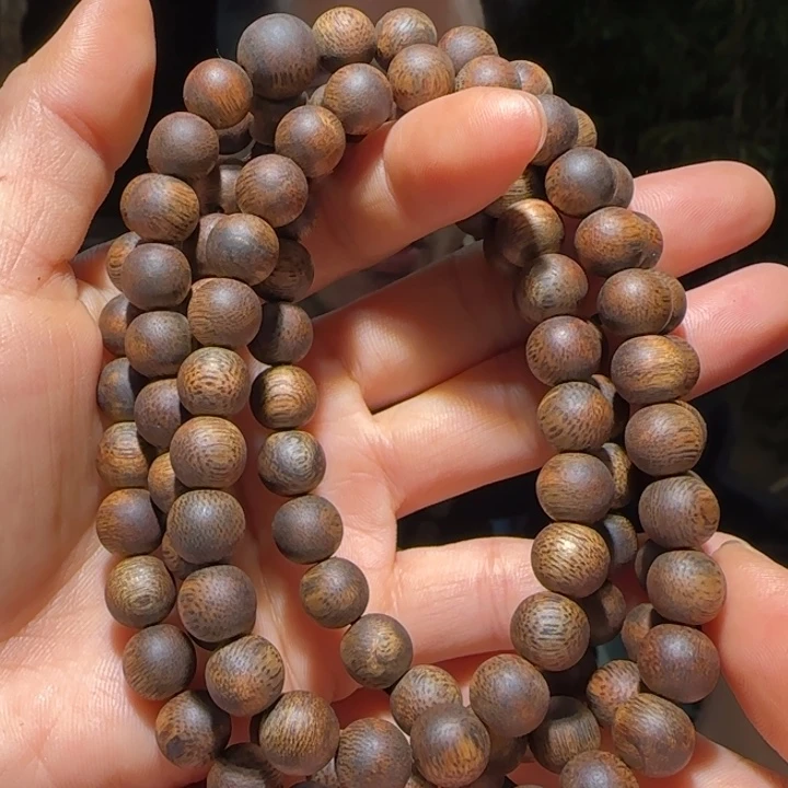 手串沉香透顶绿09链子40克+