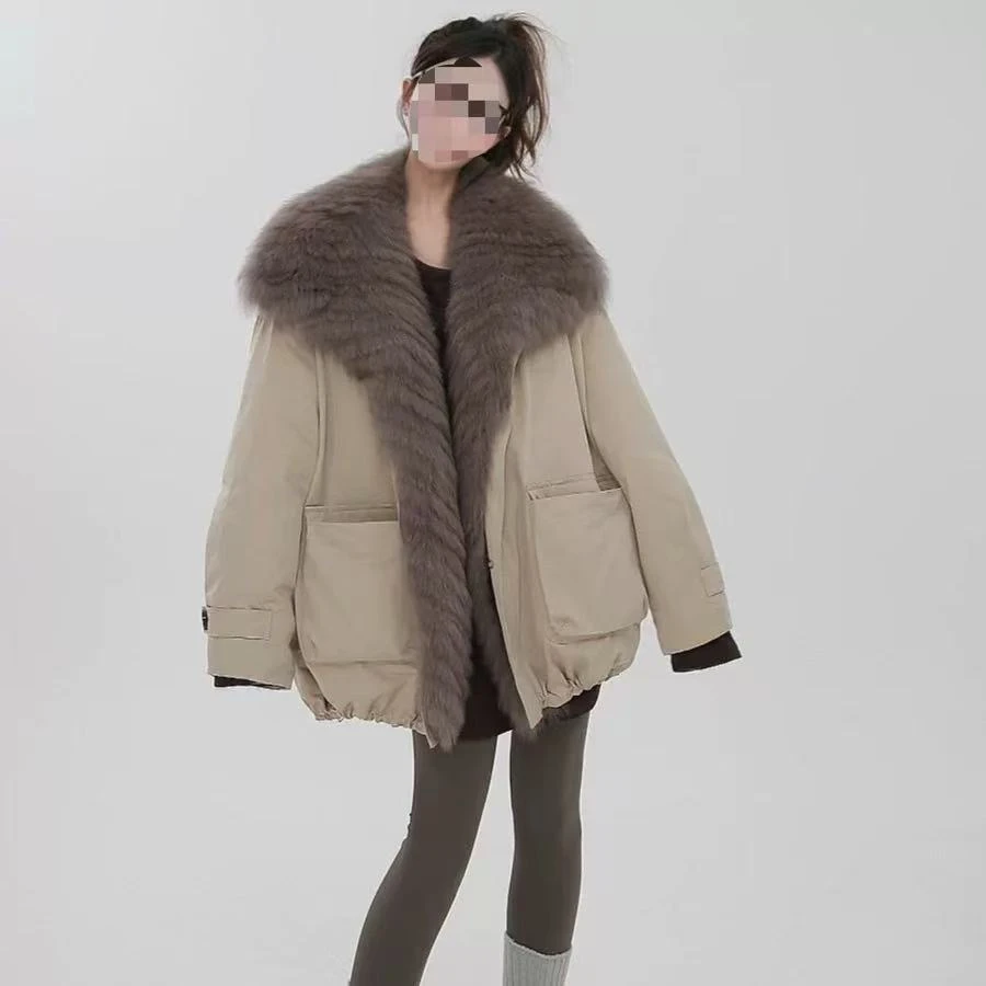 小九九【摩卡巴黎】秋冬新款简约超大毛毛领拼接加厚外套3008