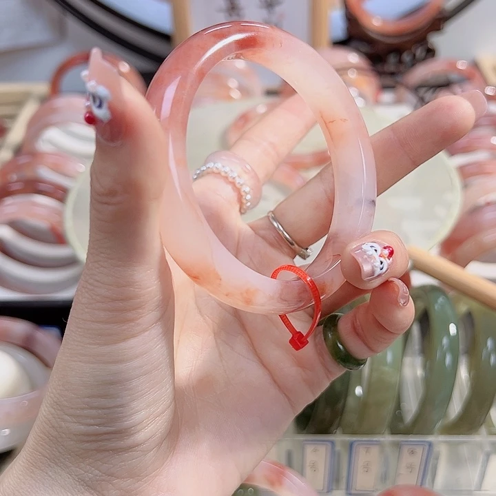 石英质玉手镯未镶嵌開**伈