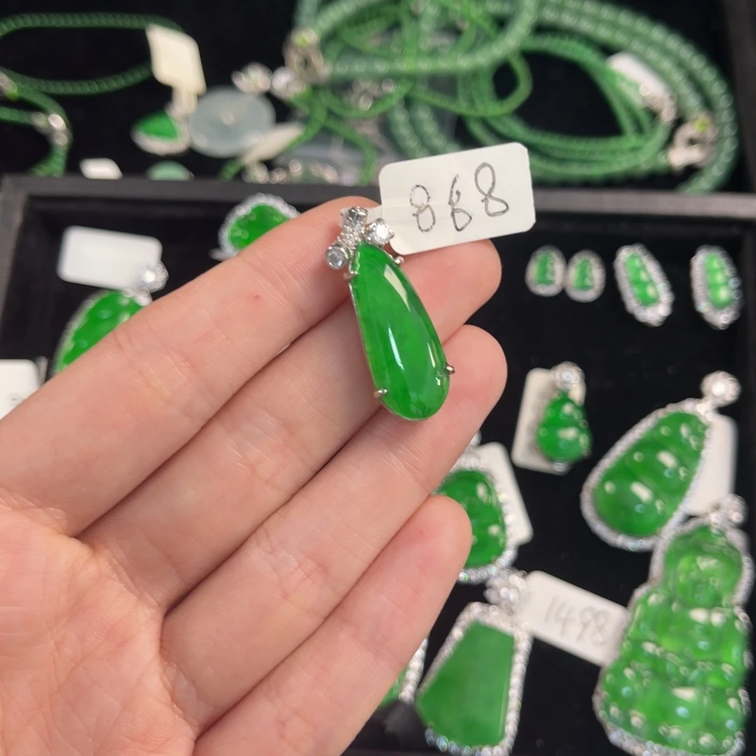 翡翠银S925镶嵌戒指福瓜吊坠