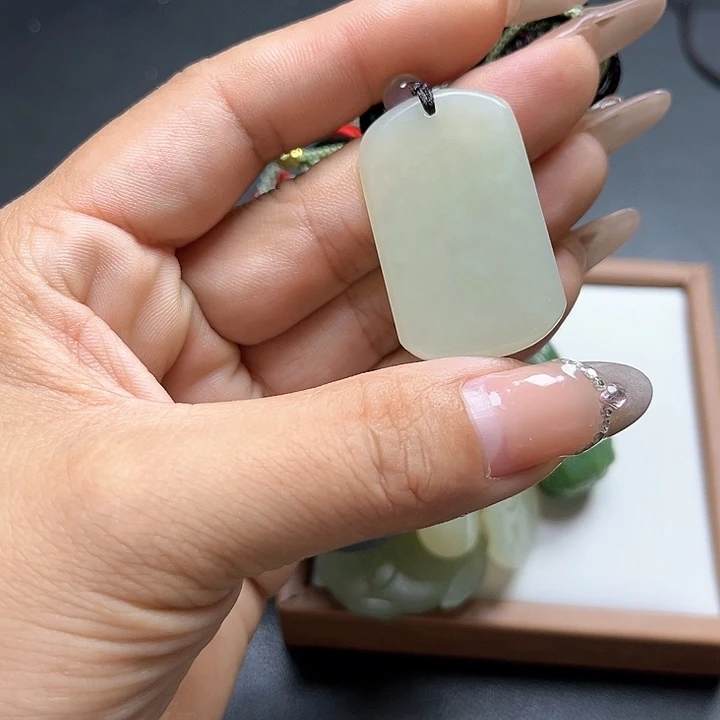 【闪购商品】和田玉未镶嵌颈饰