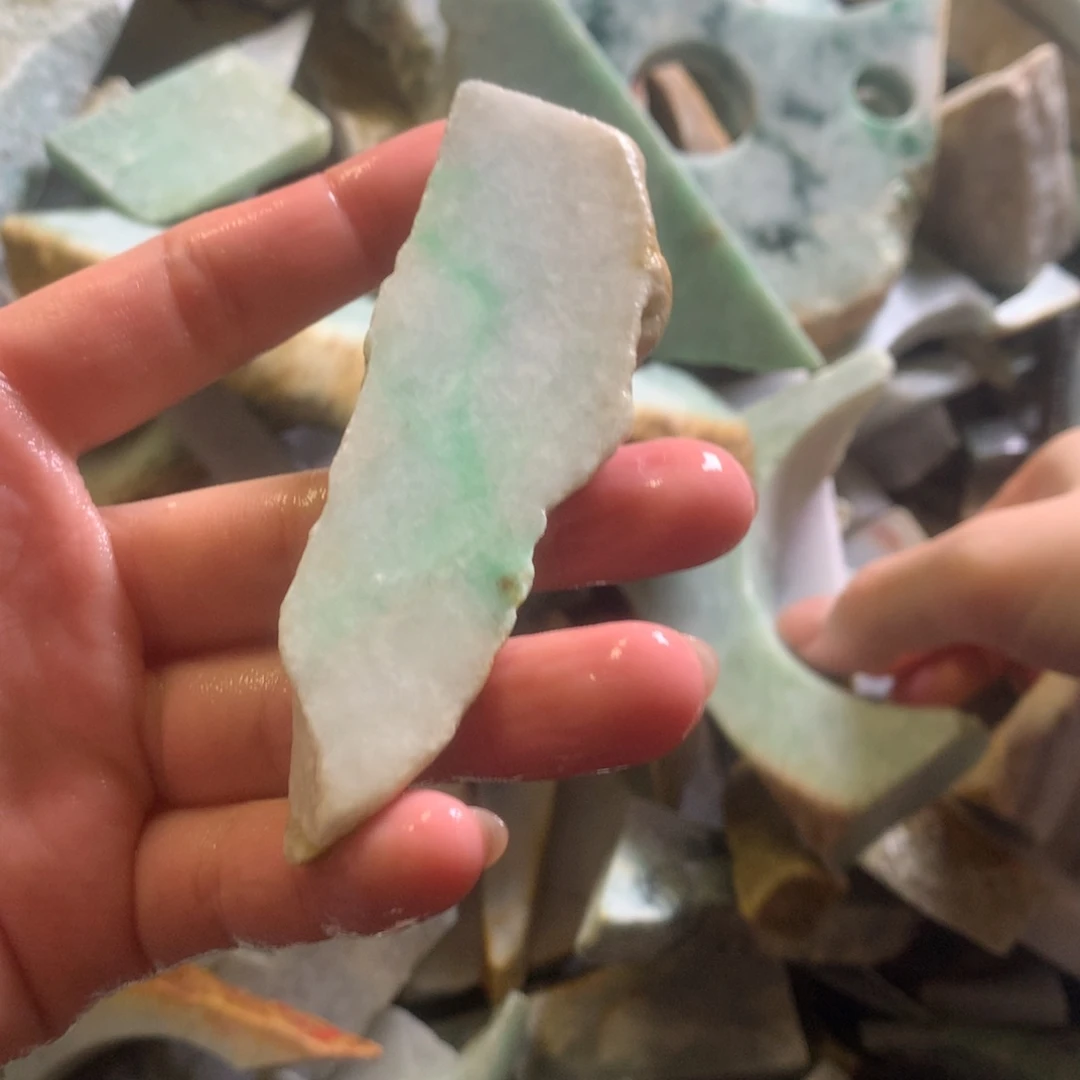 翡翠颈饰未镶嵌缅甸翡翠