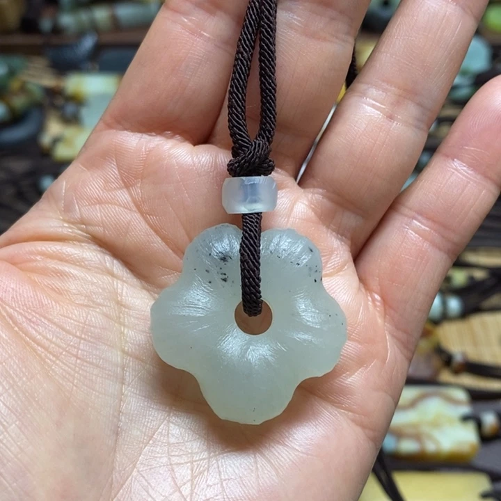 蛇纹石玉未镶嵌挂件