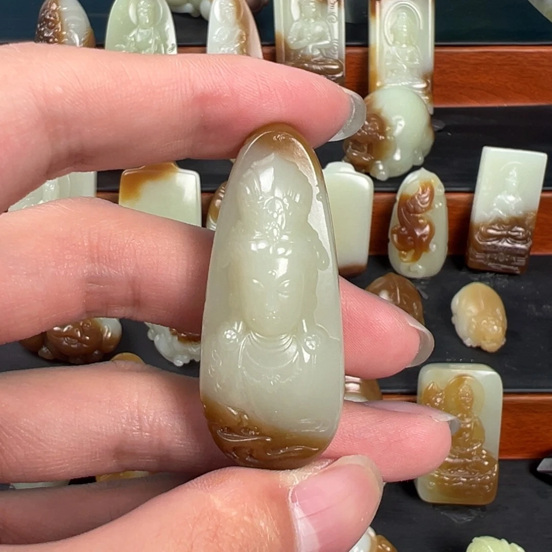 和田玉未镶嵌颈饰