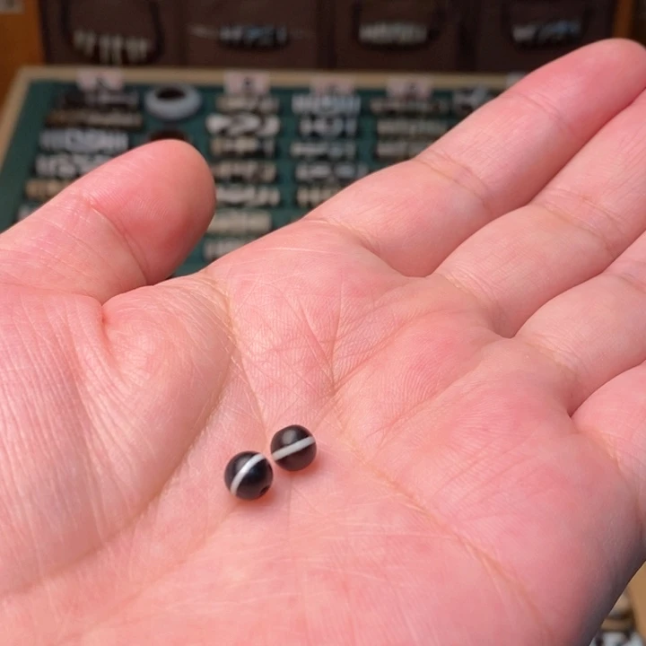 未镶嵌玛瑙/玉髓珠宝半成品仙****°