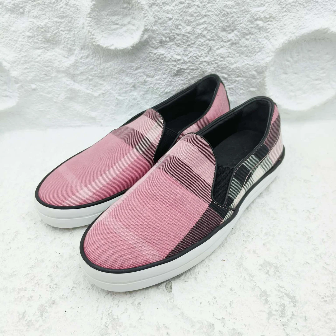 99新 BURBERRY/博柏利 Burberry/35码/粉色棋盘格一脚蹬鞋/非全新