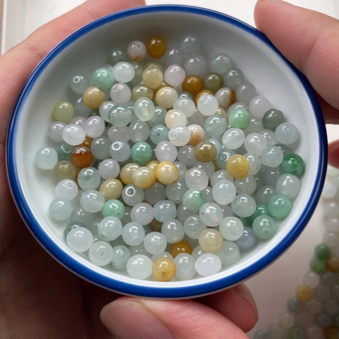 颈饰未镶嵌翡翠4元一颗