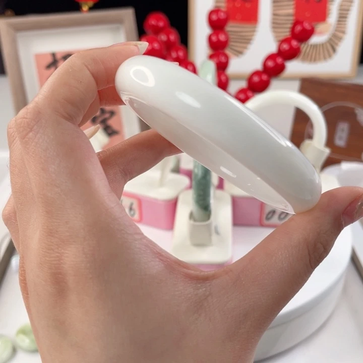 蓝田玉（蛇纹石化大理石玉）手镯未镶嵌?*子