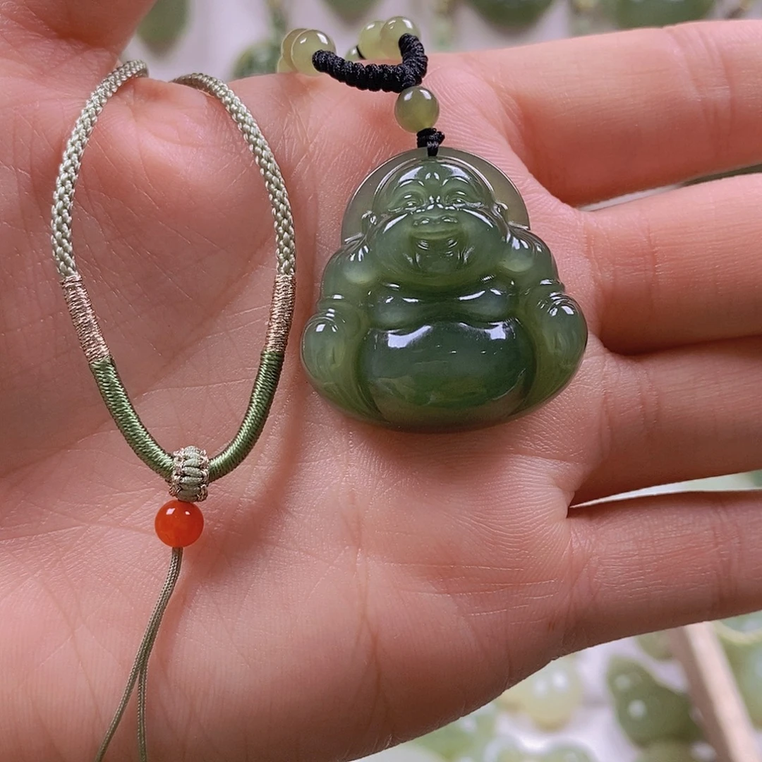 ****এ和田玉未镶嵌颈饰