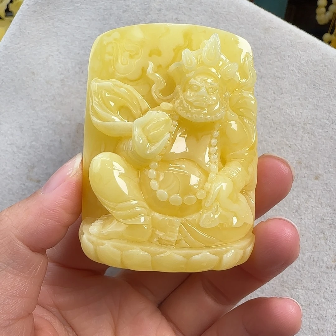 蜜蜡未镶嵌珠宝奇石