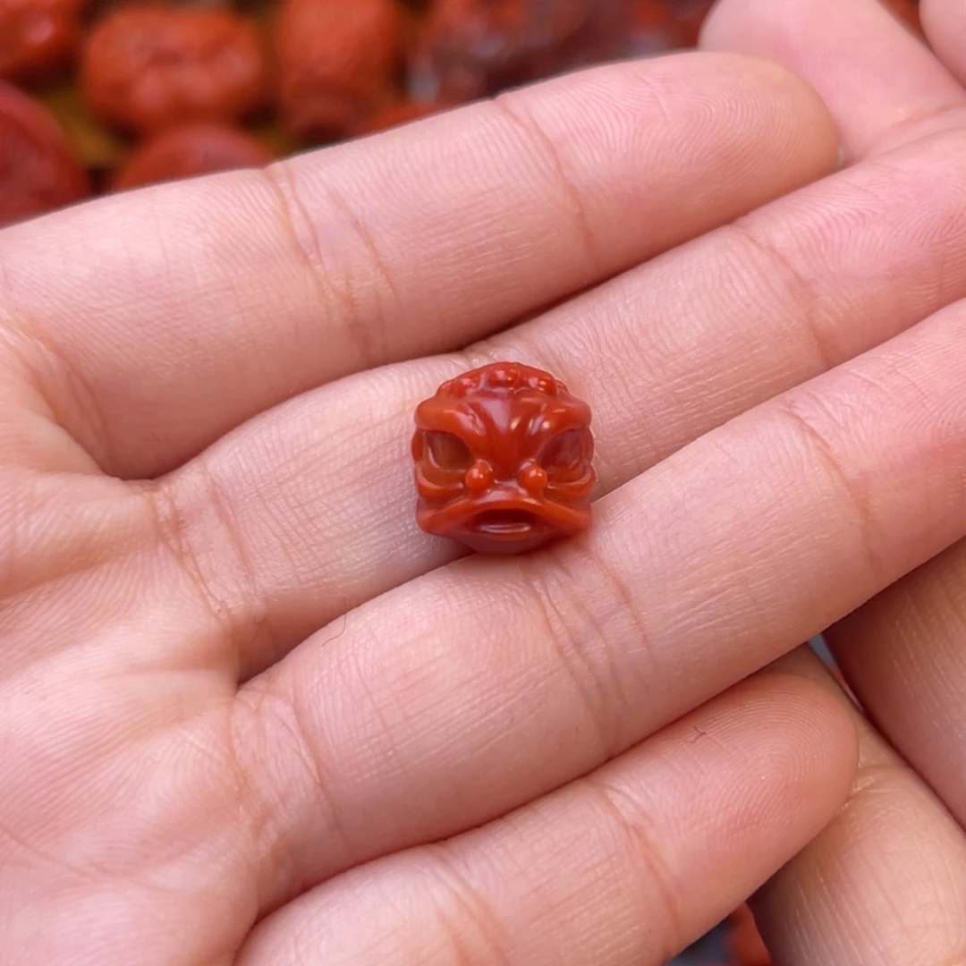 南红玛瑙未镶嵌川料瓦西满色满肉12mm尺寸醒狮