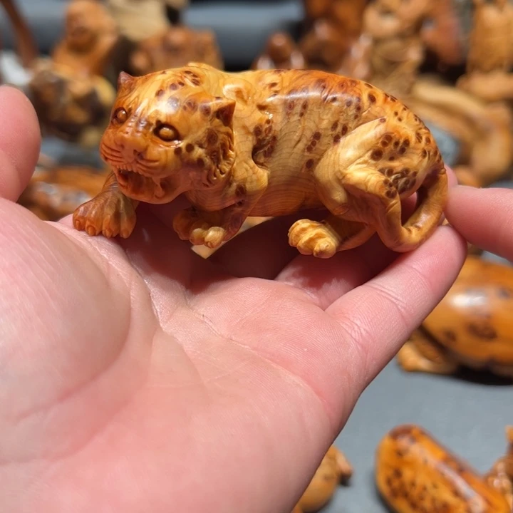 柏木（崖柏）点点关注