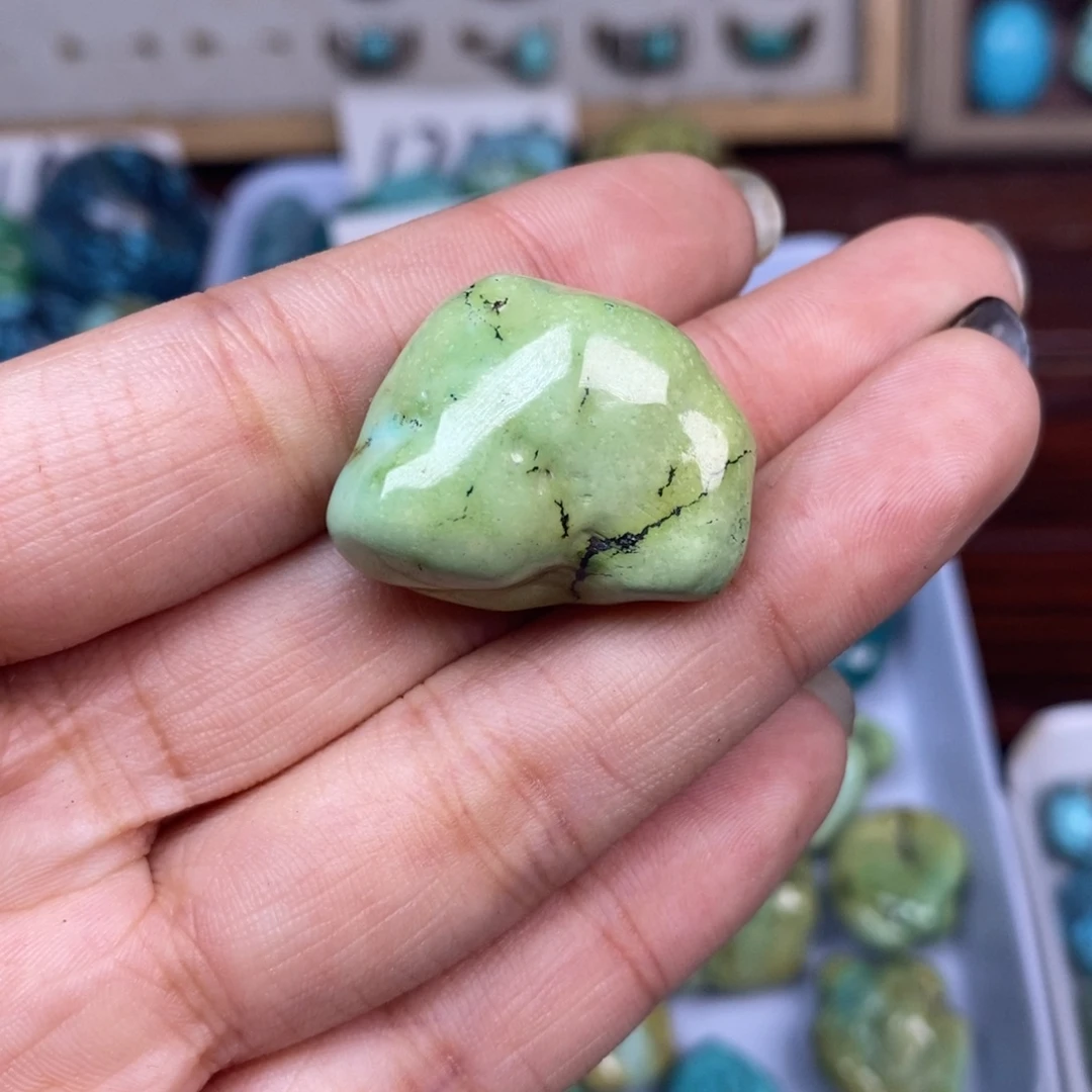 绿松石未镶嵌挂件