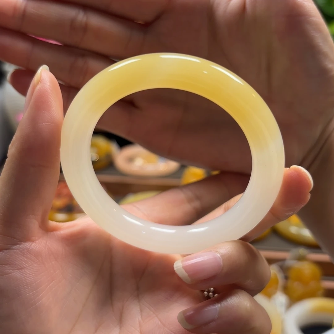 冰***霜石英质玉（黄龙玉）未镶嵌手镯