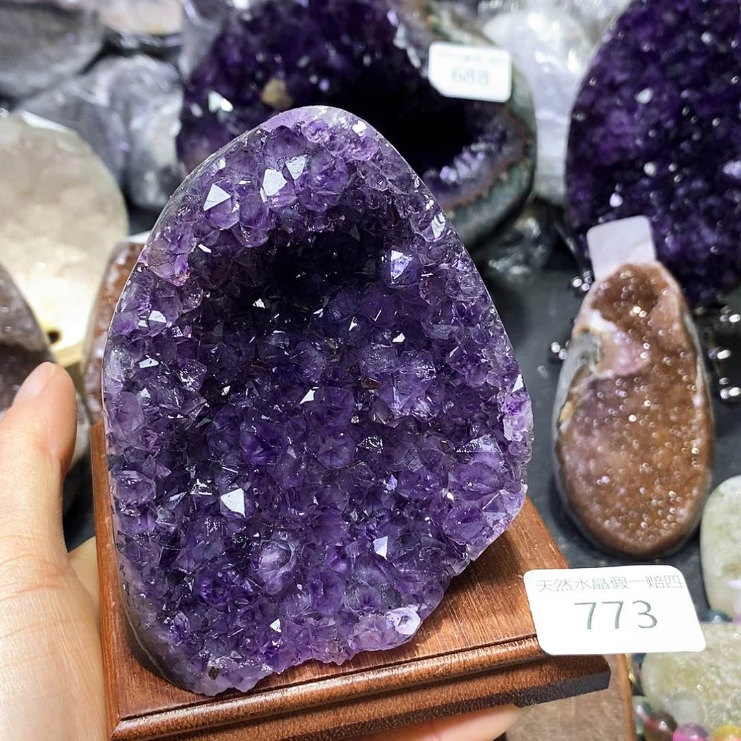 水晶大型摆件（非配饰）未镶嵌