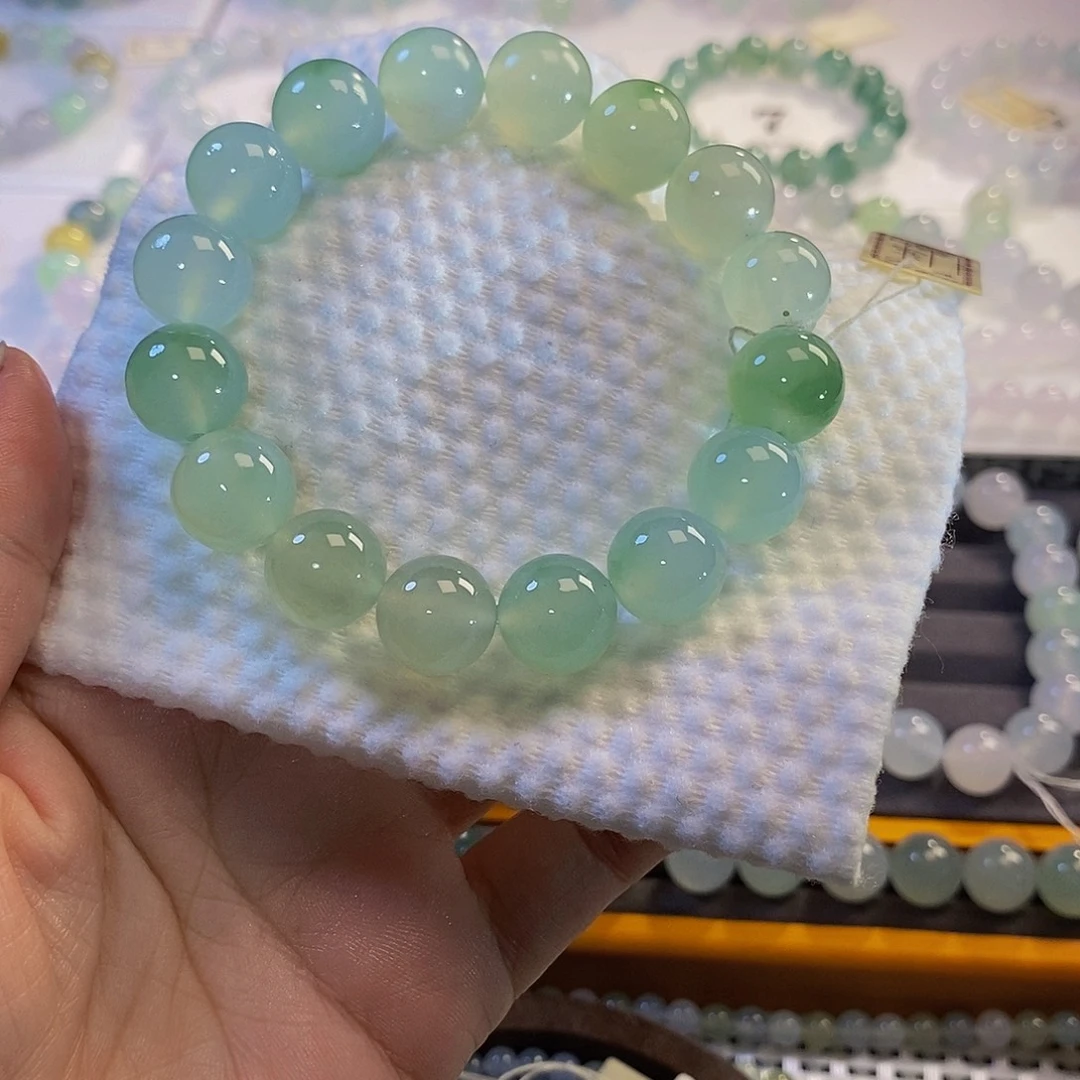 定制翡翠未镶嵌翡翠.