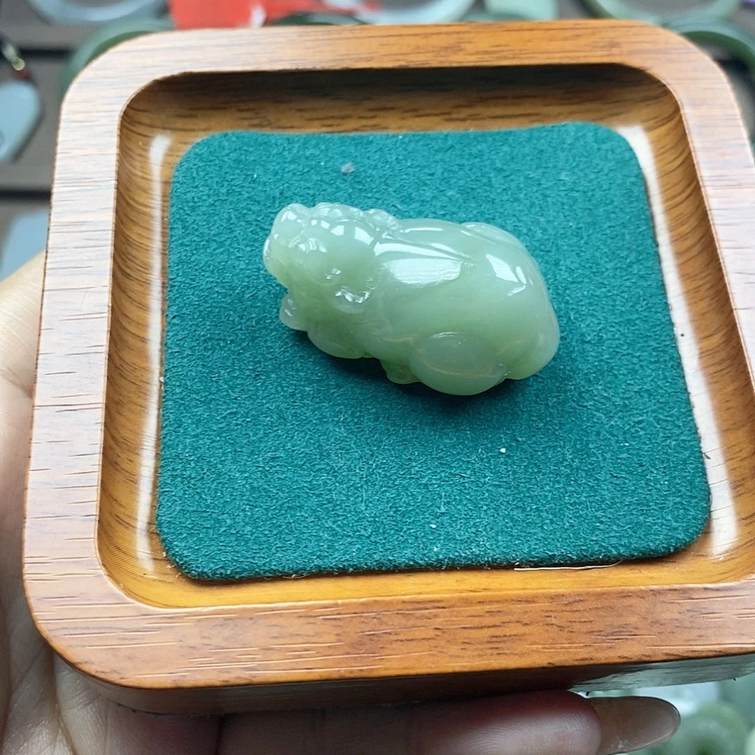 颈饰未镶嵌和田玉貔貅