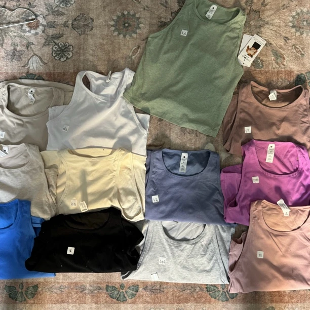 双层健身瑜伽多色背心no退换