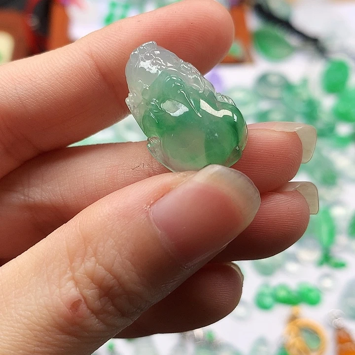 翡翠吊坠(不含链)未镶嵌貔貅