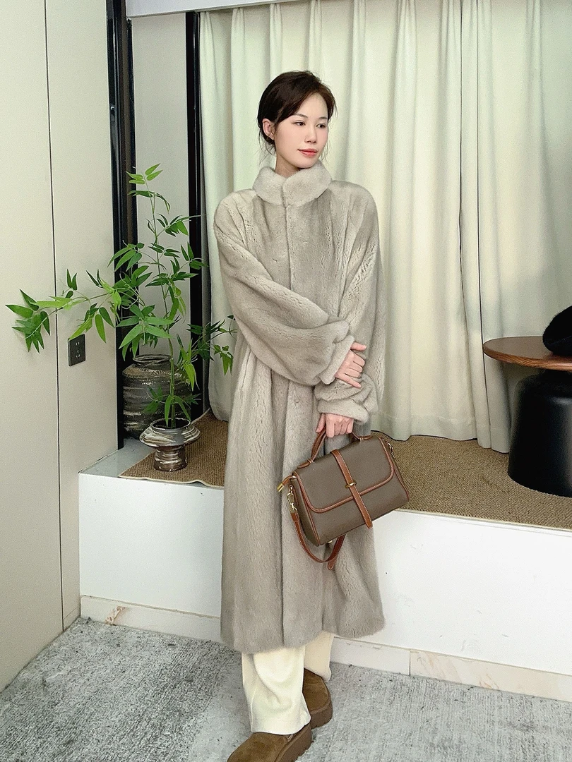 2025 设计师秋冬新款大长款川刀小立领保暖女款外套2669