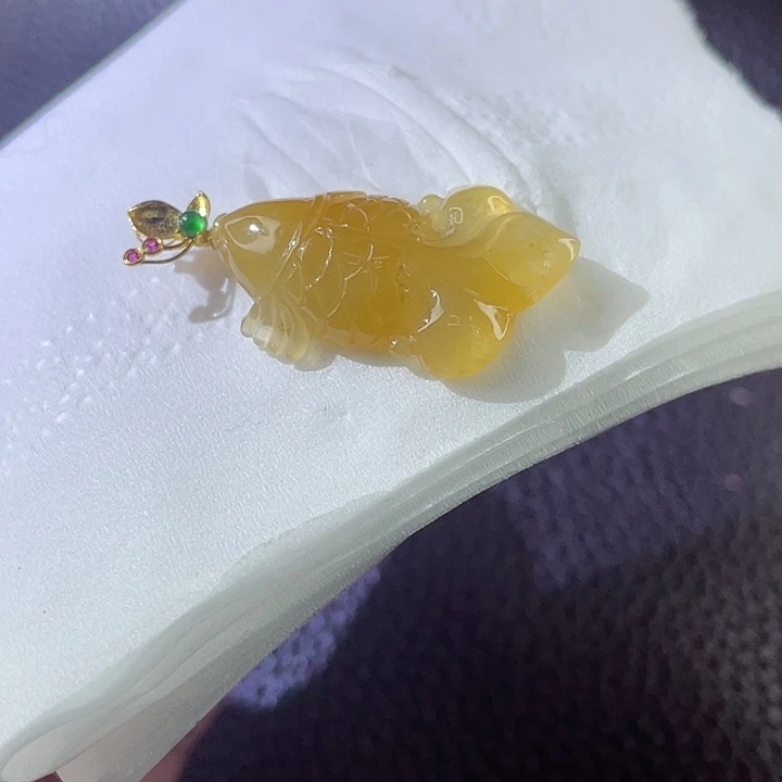 翡翠颈饰18K金镶嵌翡翠