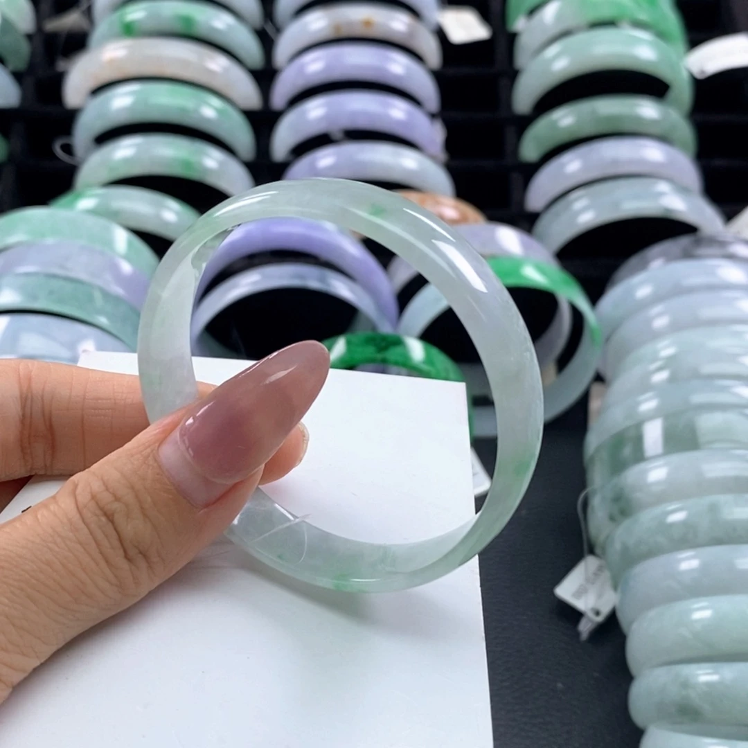 翡翠手镯未镶嵌公主