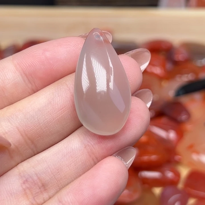 莎***莎吊坠(不含链)未镶嵌南红玛瑙