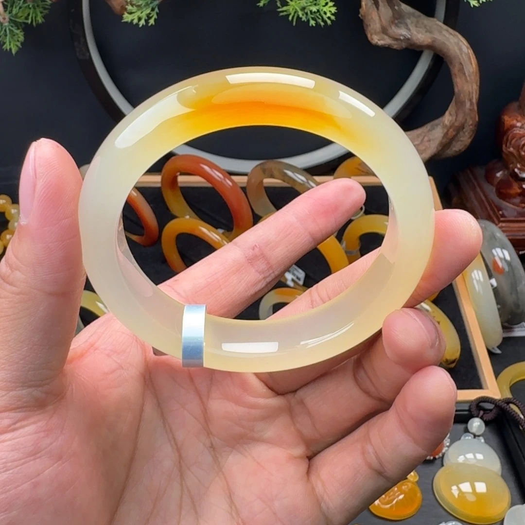 石英质玉（黄龙玉）未镶嵌手镯