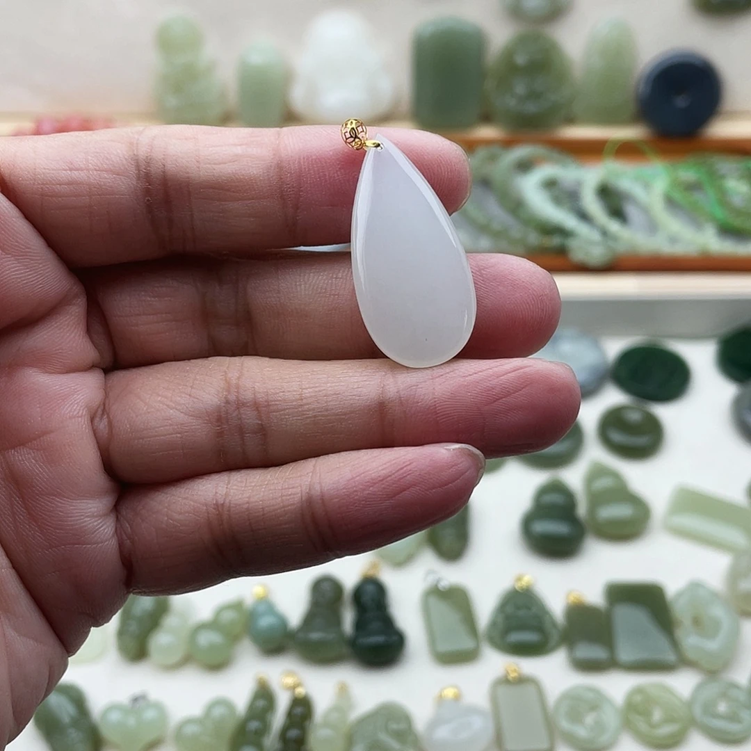 和田玉18K金镶嵌吊坠(不含链)