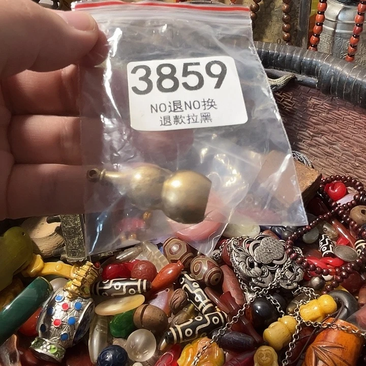 洧***畄花岗石非金属3859