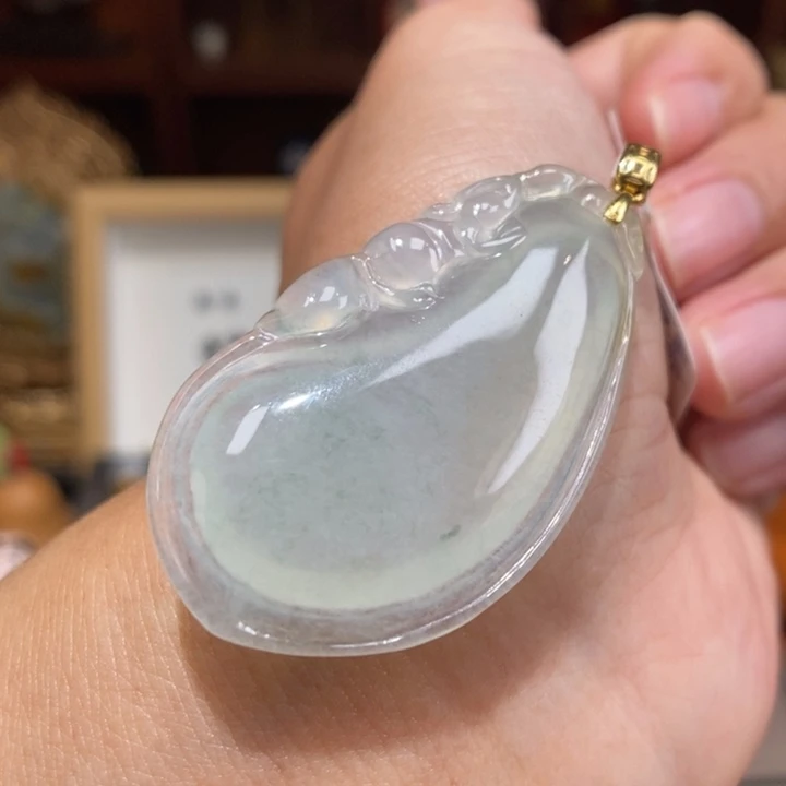 【闪购商品】颈饰18K金镶嵌翡翠26