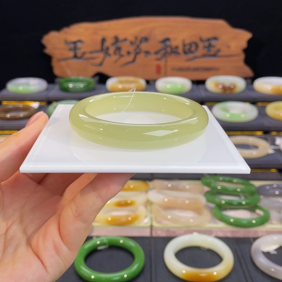 和田玉未镶嵌手镯冷萃茶晴转光镯