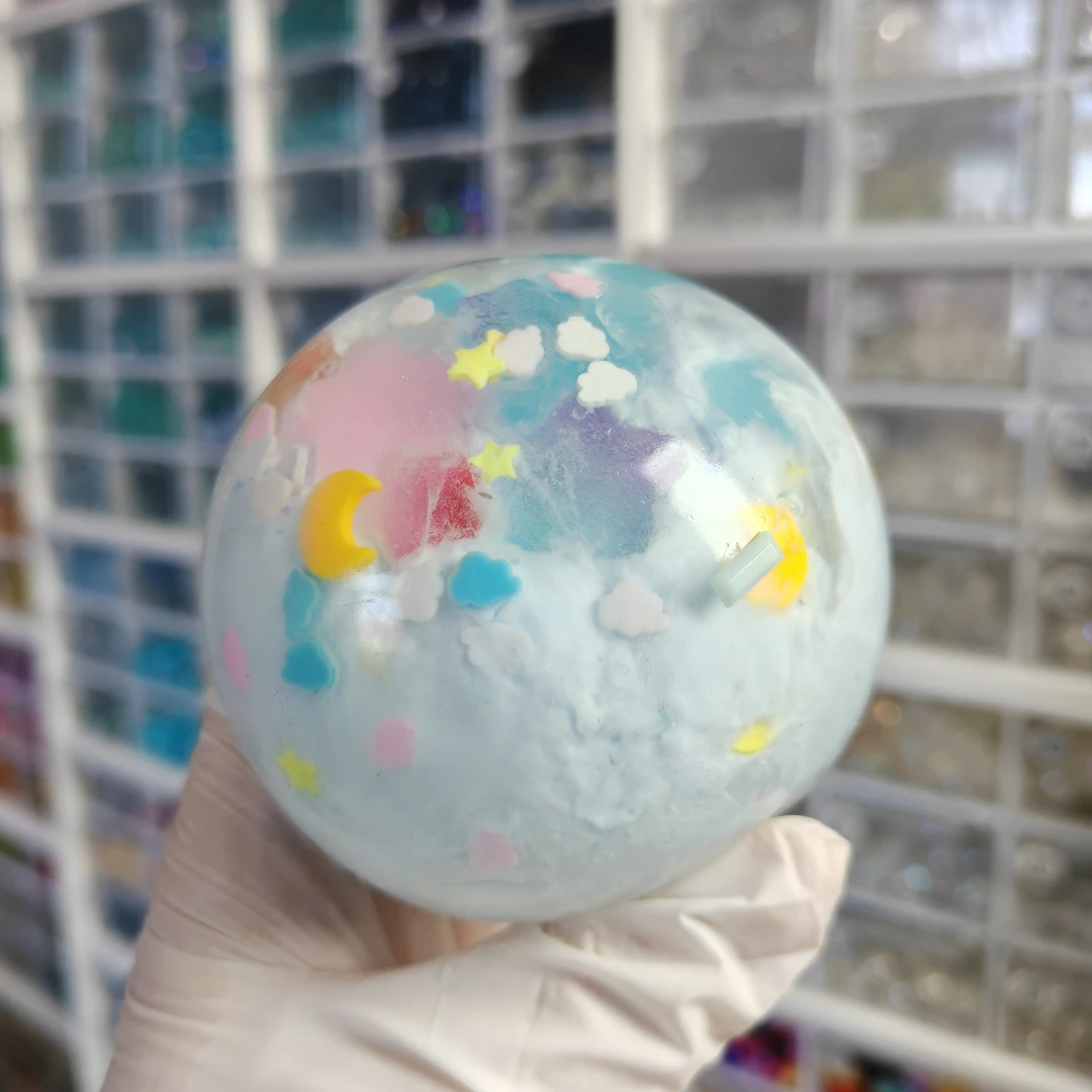 直播间现场制作DIY手作球解压捏捏乐