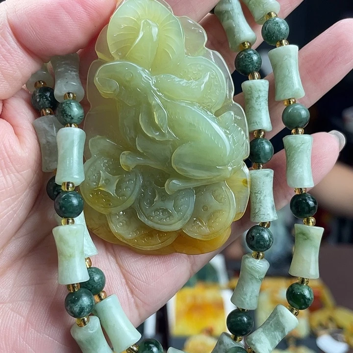 未镶嵌蛇纹石玉颈饰