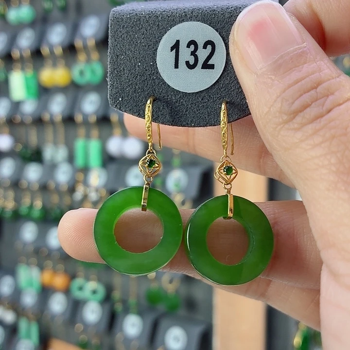 和田玉18K金镶嵌耳饰