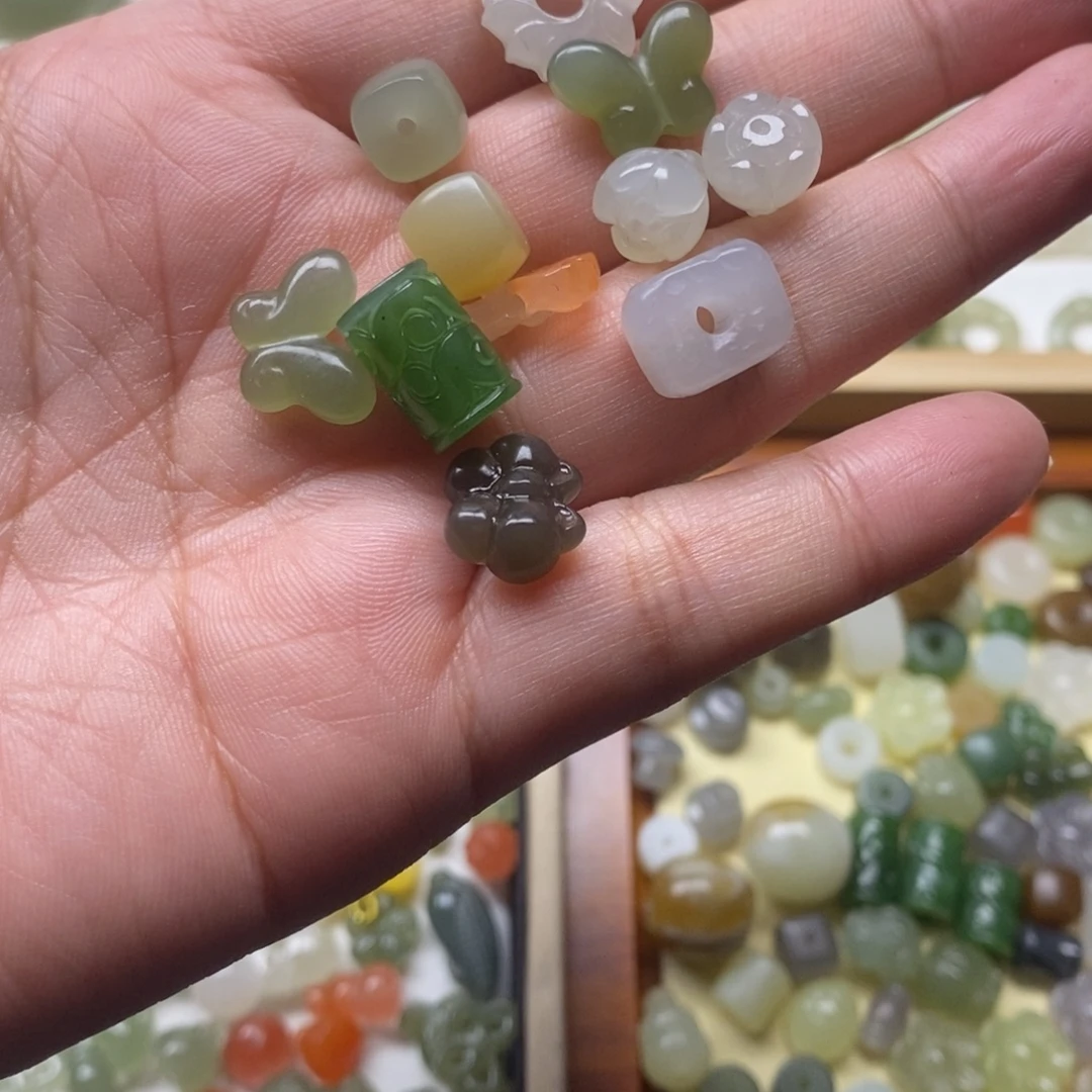 无***谓颈饰未镶嵌和田玉