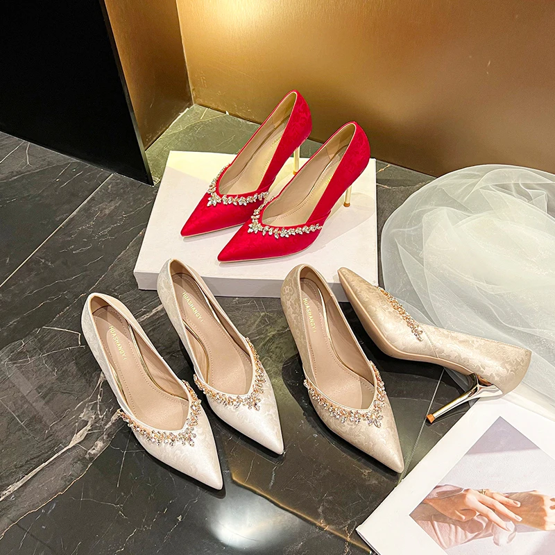 香槟色高跟鞋女2025春季新款绝美婚鞋水钻尖头名媛风细跟单鞋