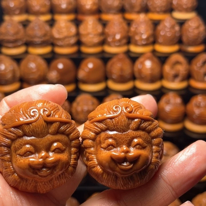 橄榄核把件M*钱橄榄雕刻