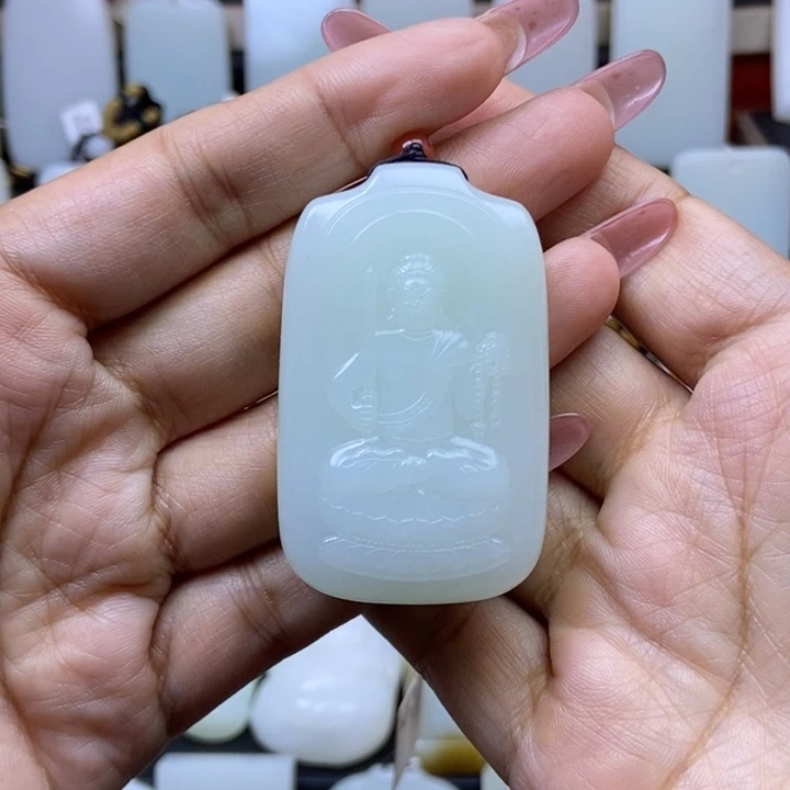 颈饰未镶嵌和田玉半**空