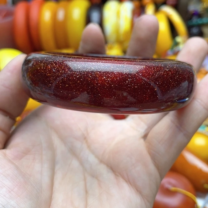 树脂制品112号红色手镯