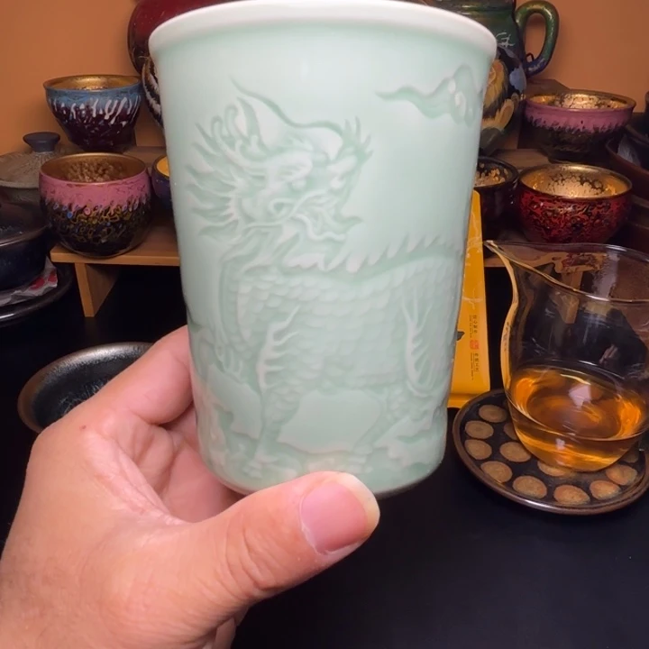 茶盏麒麟回头万事不愁