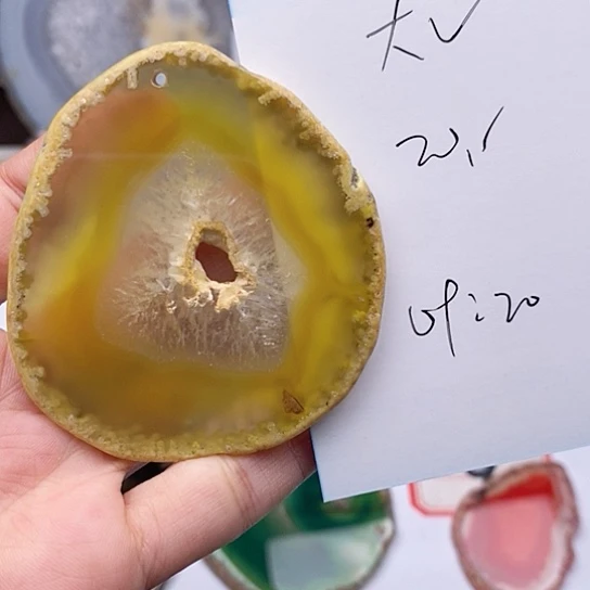 玛瑙/玉髓颈饰未镶嵌大****?