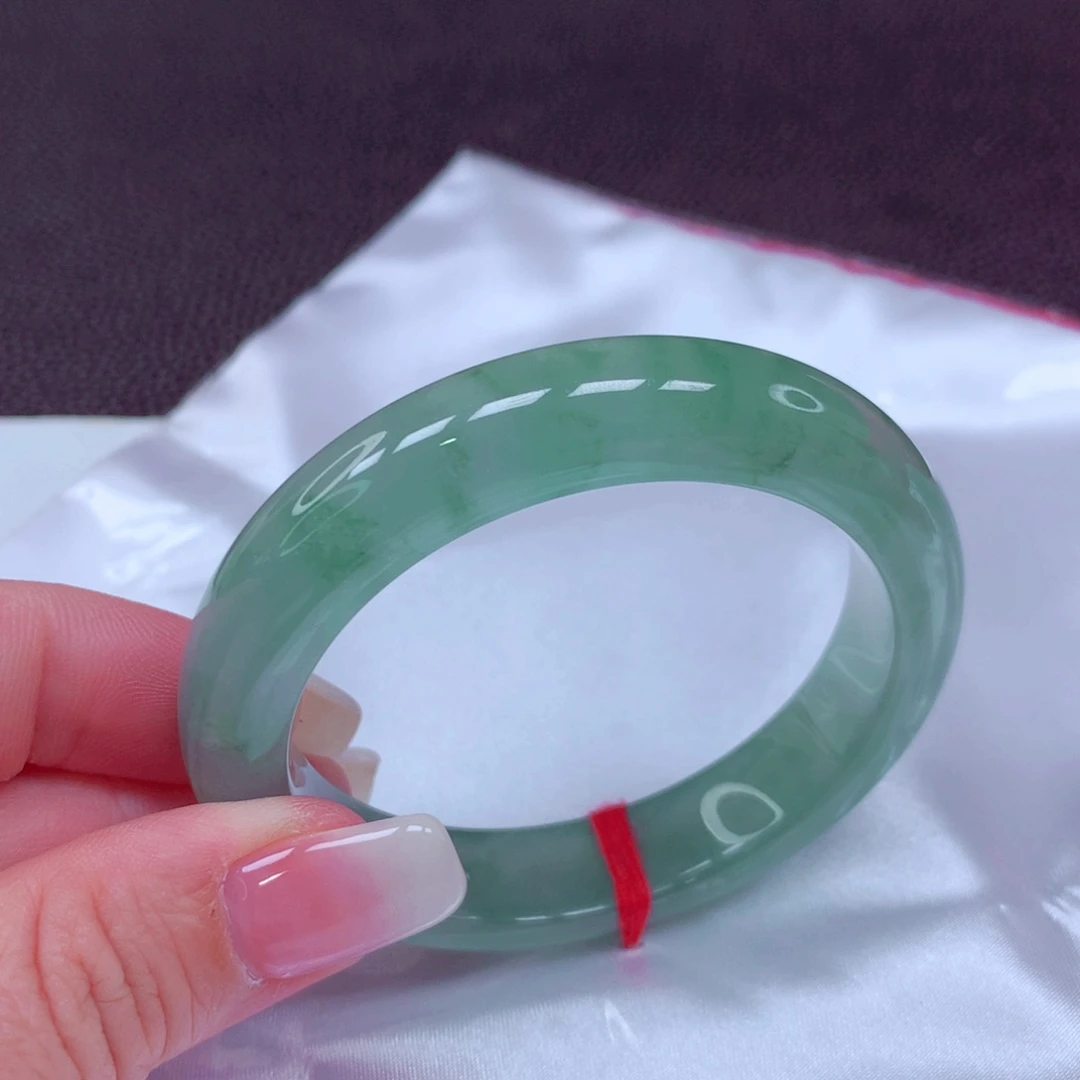 未镶嵌手镯翡翠手镯