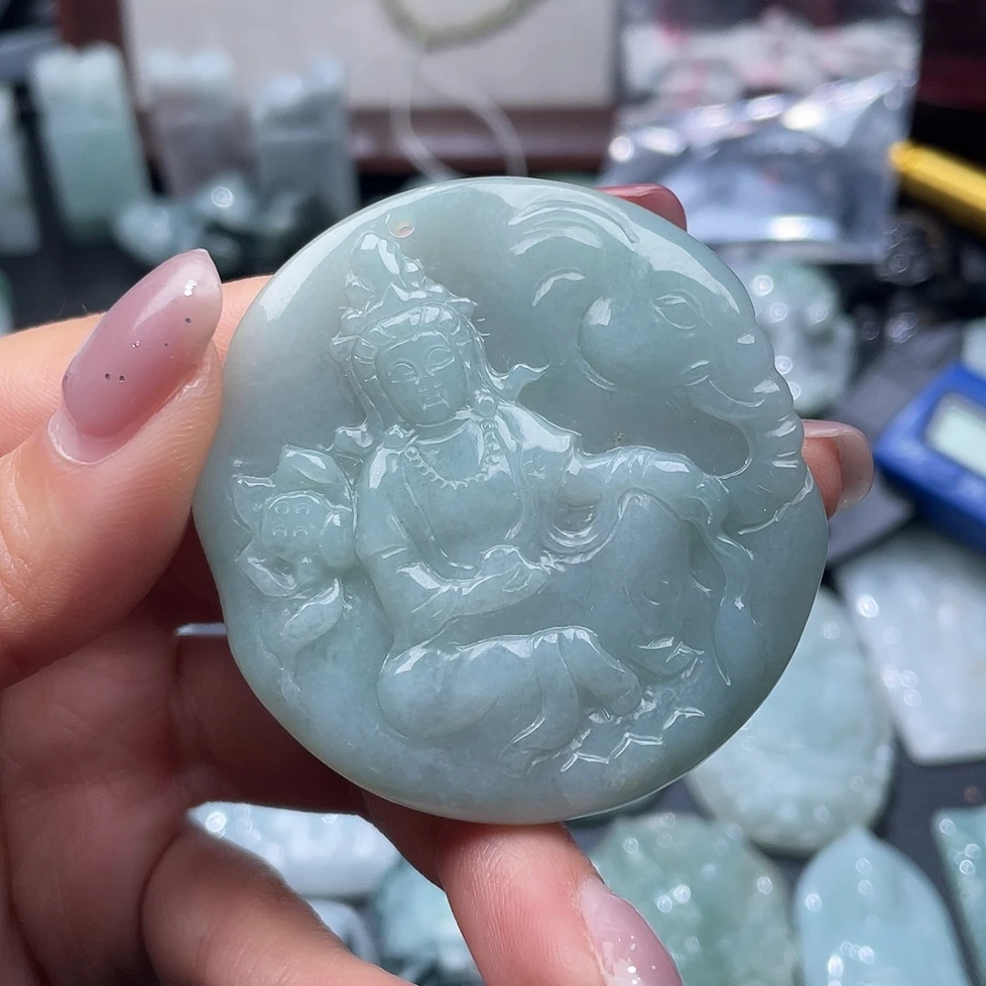 翡翠未镶嵌颈饰翡翠
