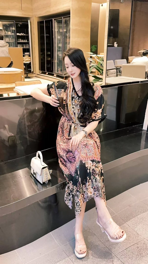 【2504 罗马假日】25年新款时尚显瘦印花桑蚕丝气质修身连衣裙118