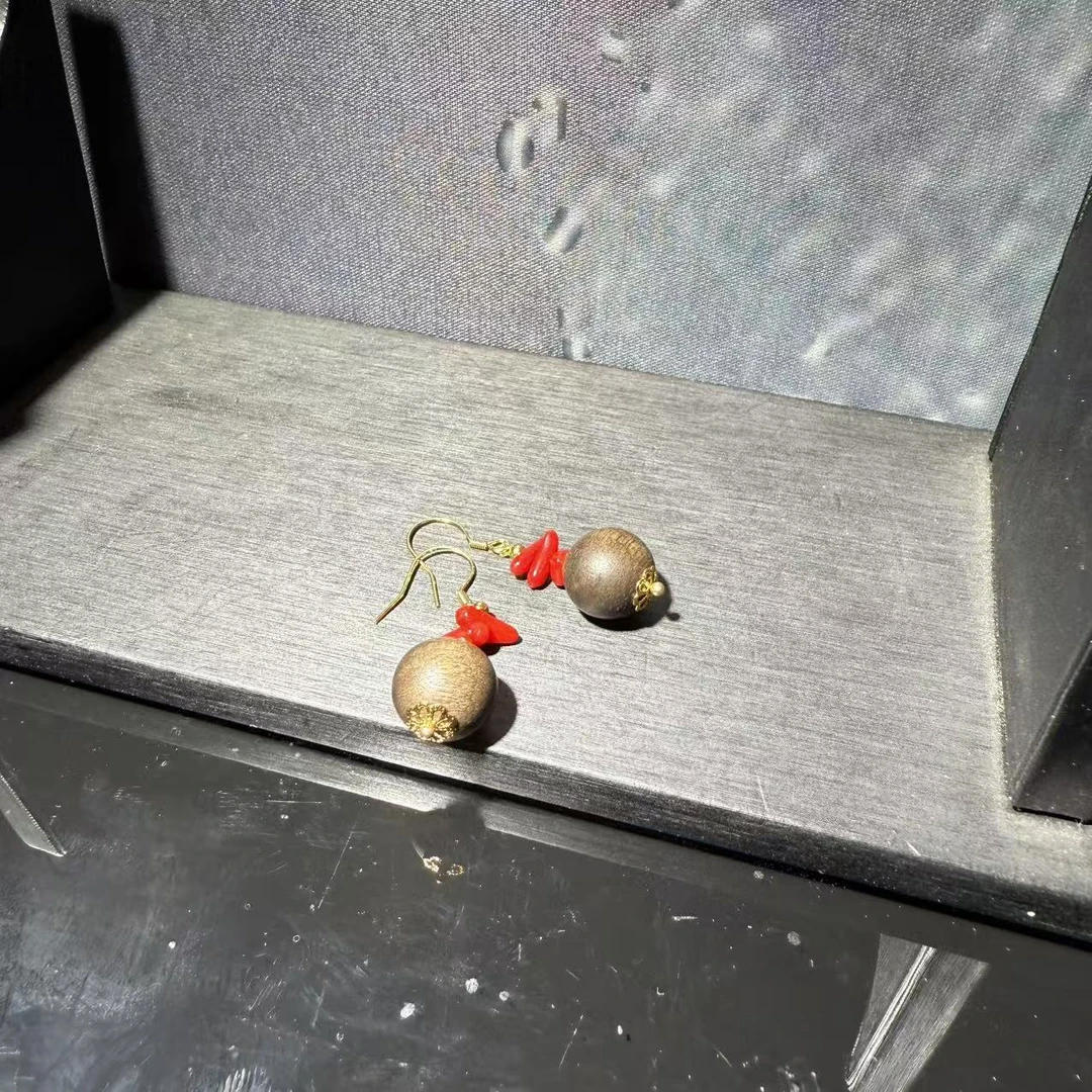 【皇后甄选】沉 圆珠耳坠